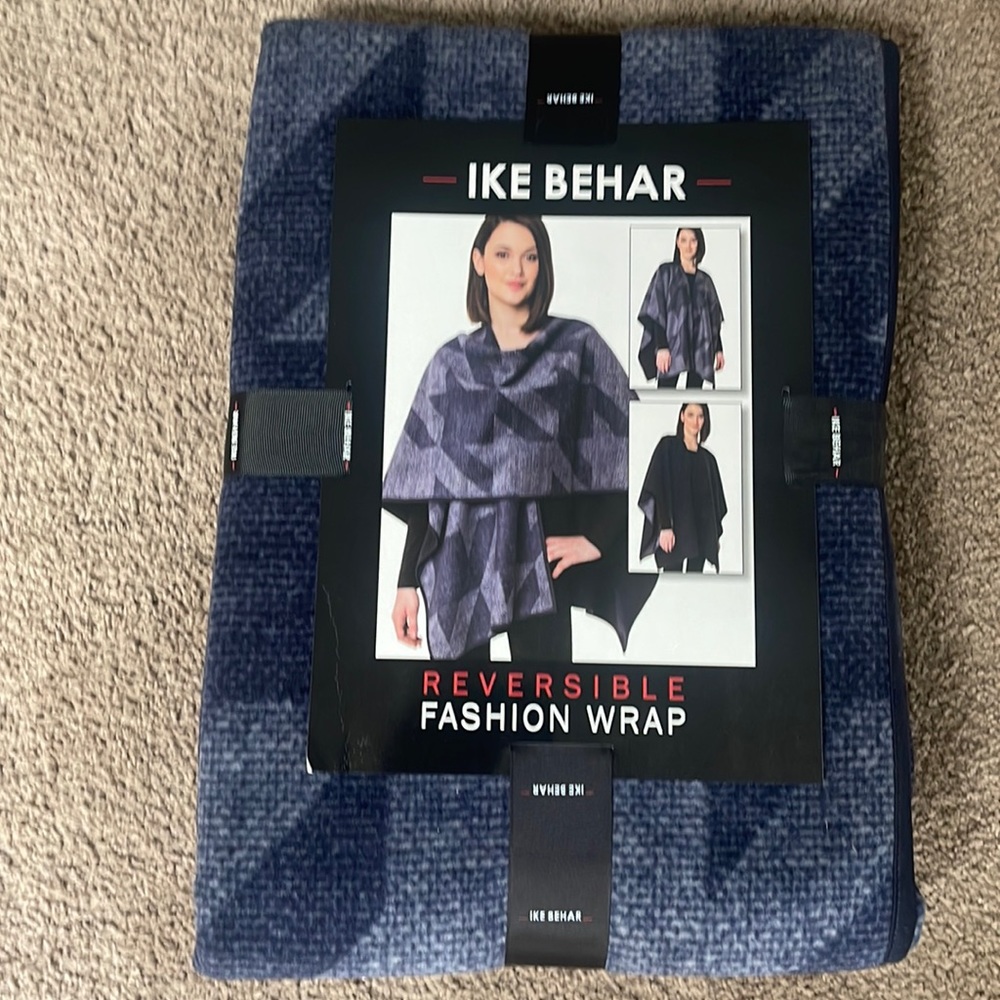 Reversible blanket wrap